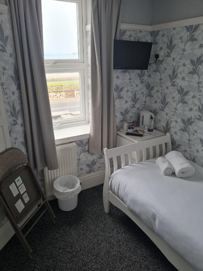 Queens Plaza Bed and breakfast Blackpool